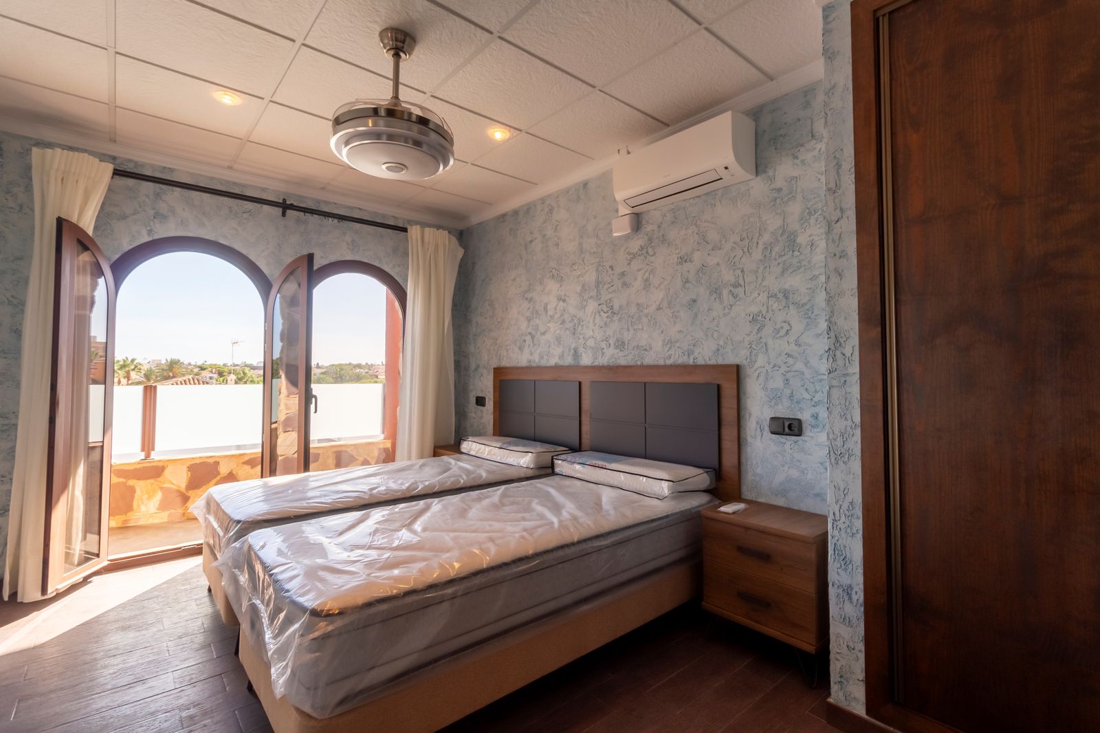 Moradia com 4 quartos com piscina em Alicante, Espanha – Foto 18