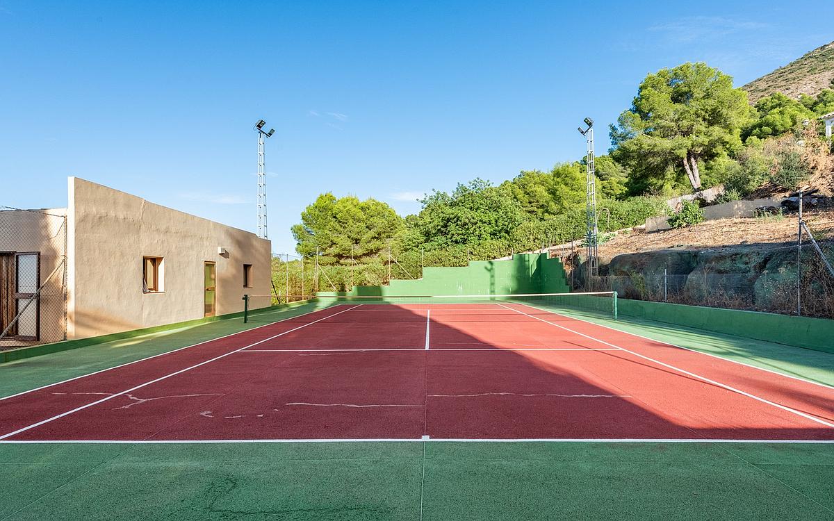 4 Bedroom Villa in Alhaurín de la Torre - Photo 17