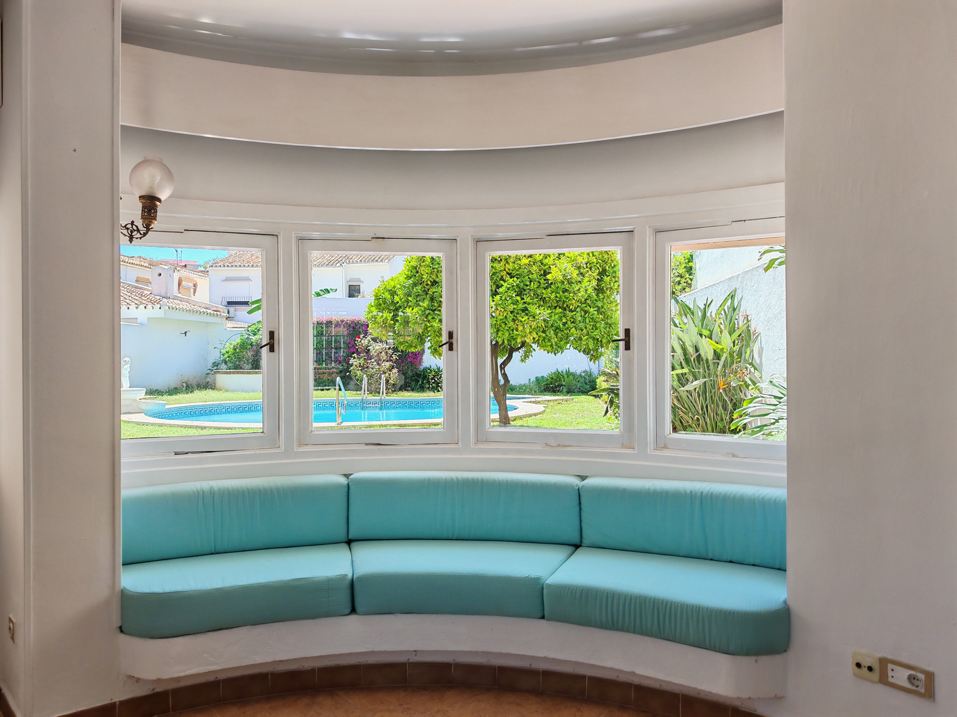 4 Bedroom Villa in Fuengirola - Photo 5