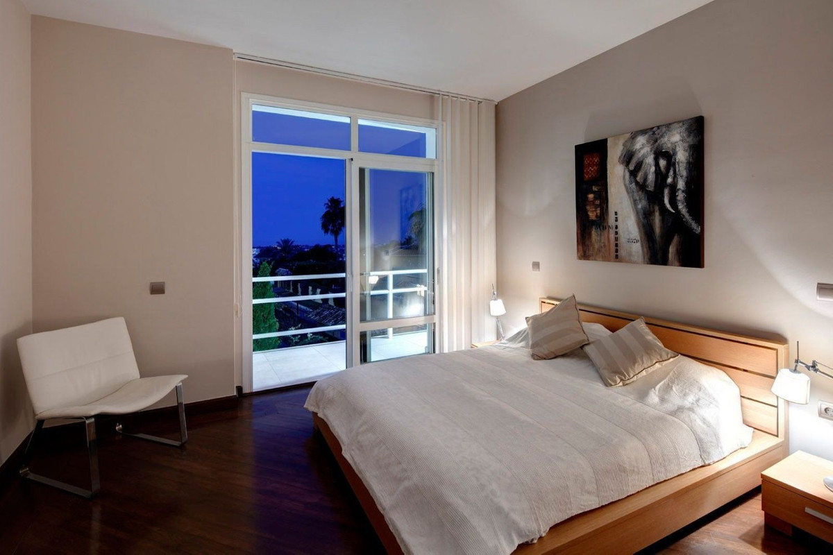 5 Bedroom Villa in Benahavís - Foto 12