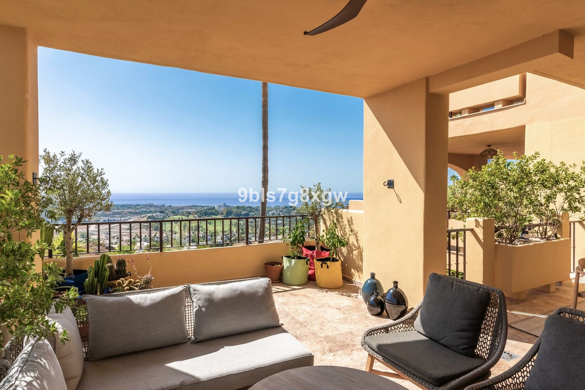 3 Bedroom Apartment in Benahavís - Фото 2