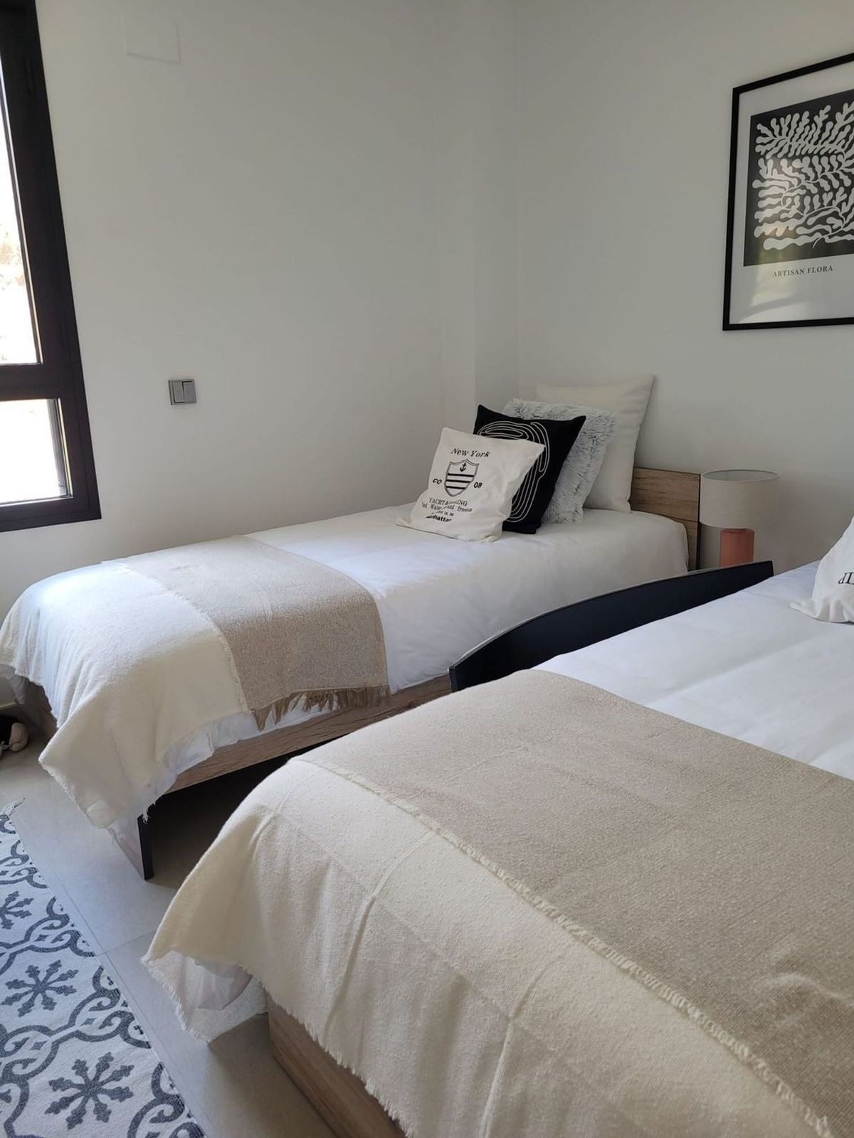 3 Bedroom Apartment in Benahavís - Photo 14