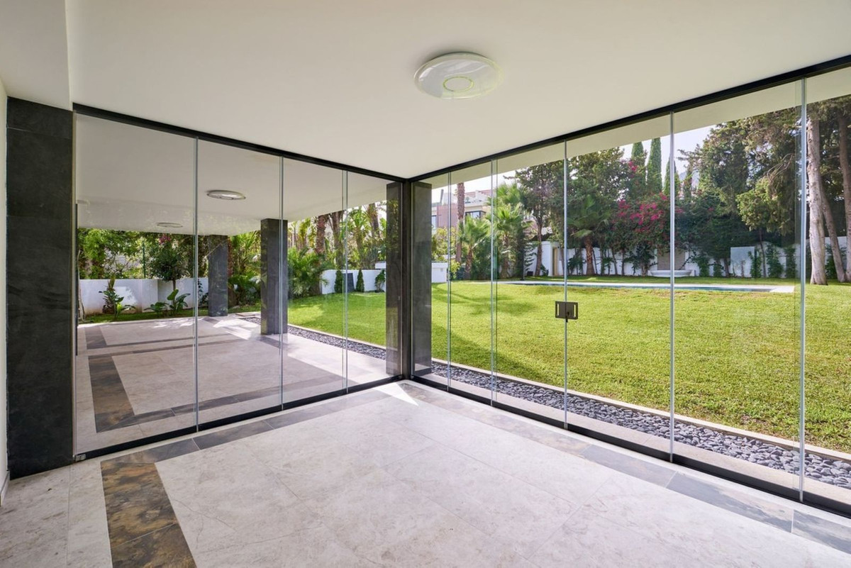 5 Bedroom Villa in Marbella - Photo 15