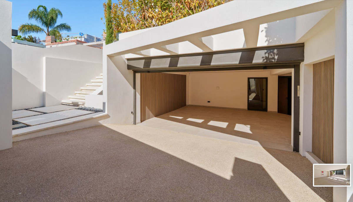 5 Bedroom Villa in San Pedro de Alcántara - Photo 25