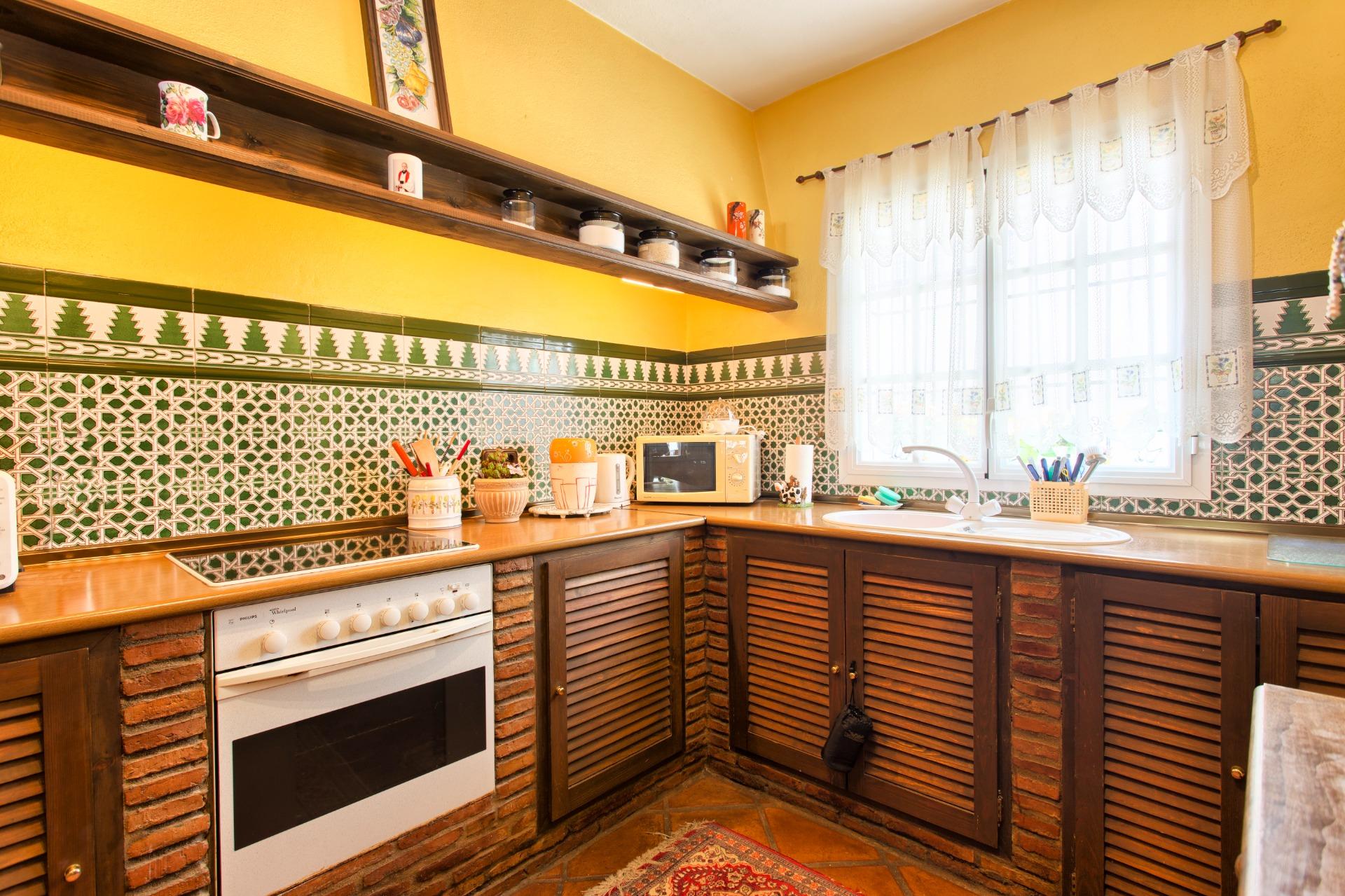 3 Bedroom Townhouse in Benahavís - Photo 9