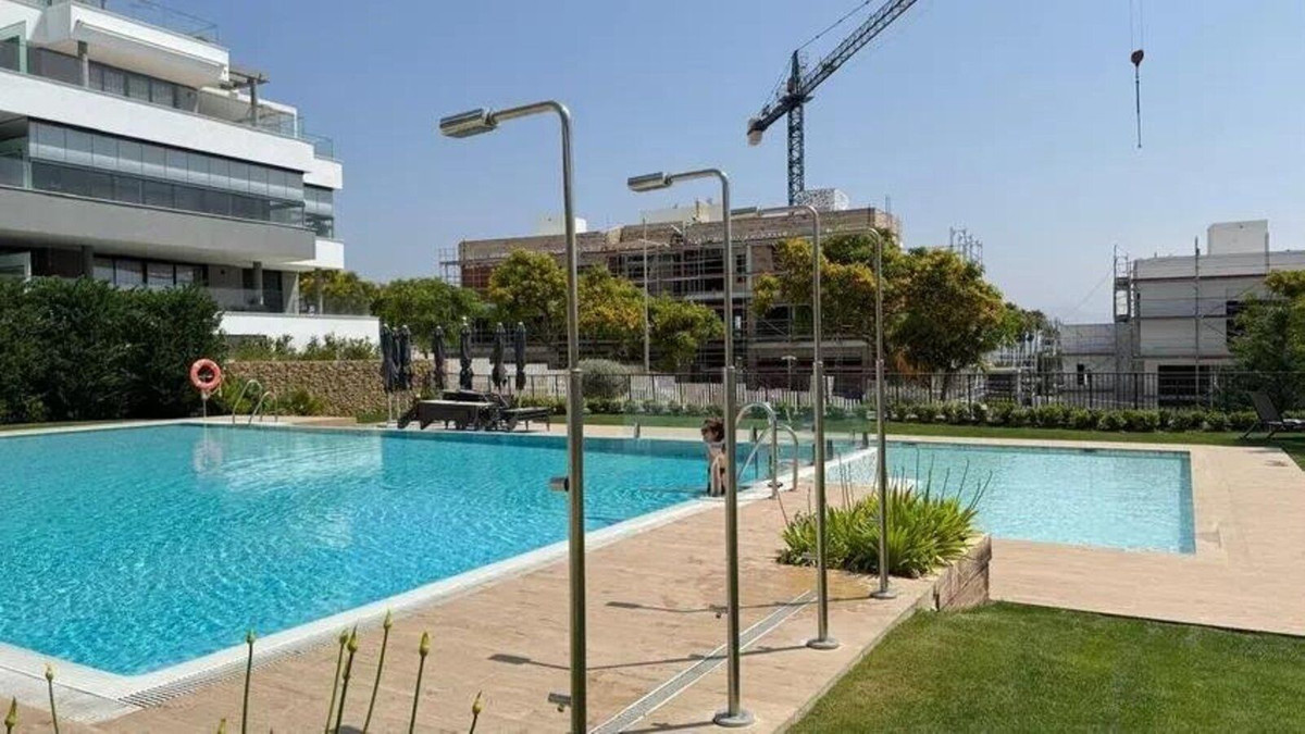 3 Bedroom Apartment in Estepona - Photo 23