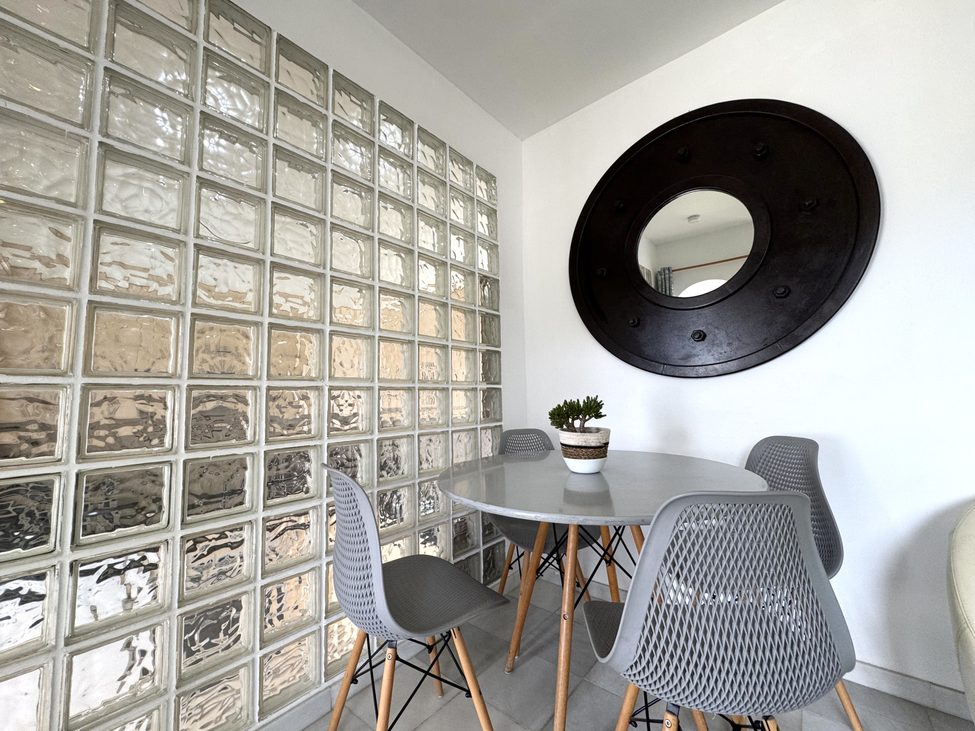 2 Bedroom Apartment in Mijas - Photo 10