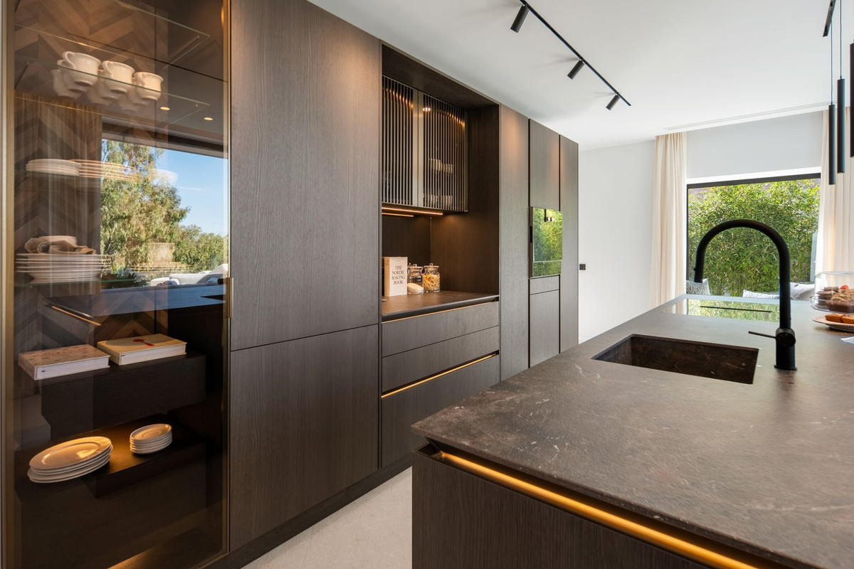 6 Bedroom Villa in Benahavís - Foto 6