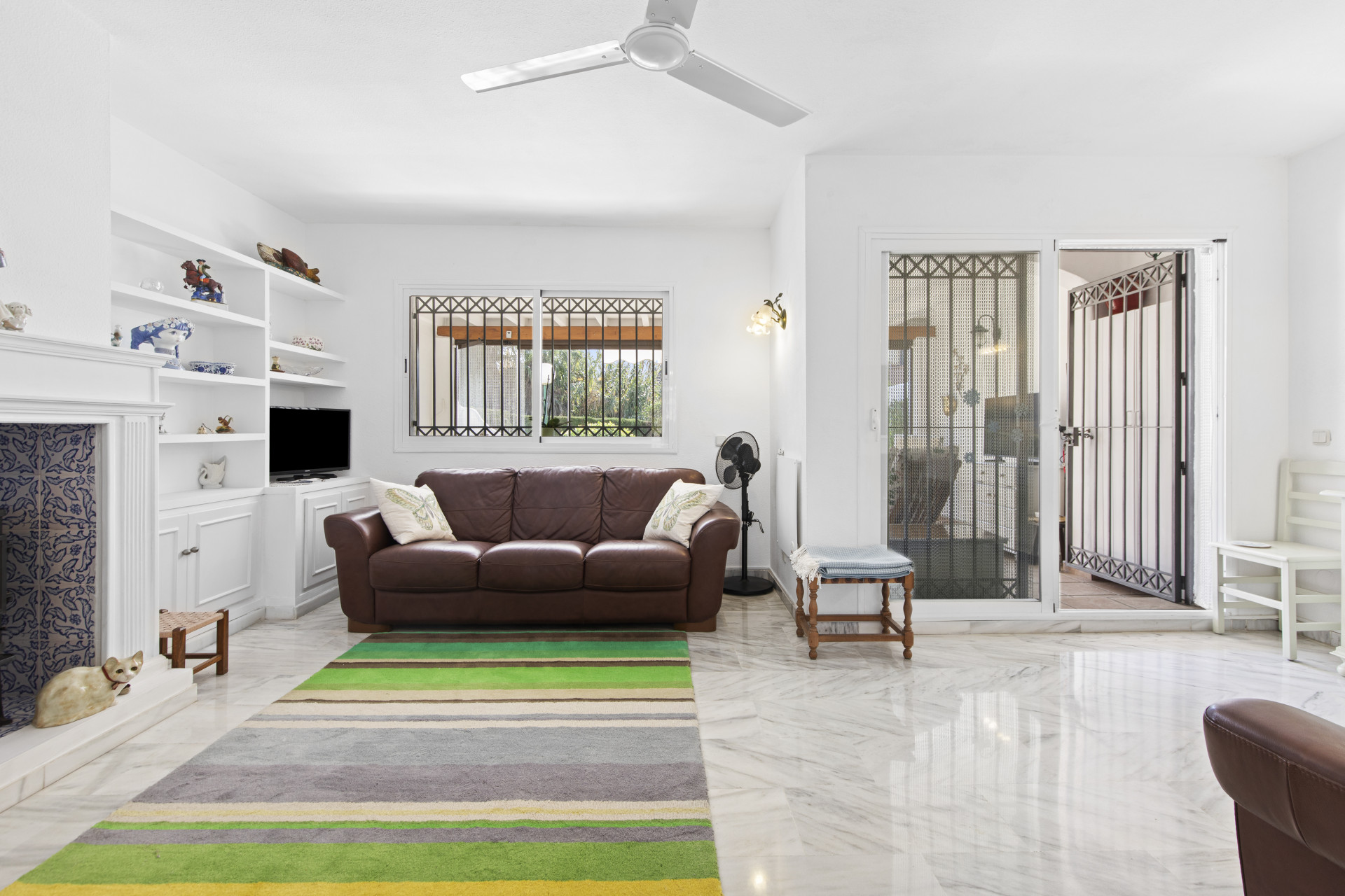 3 Bedroom Townhouse in Estepona - Photo 4