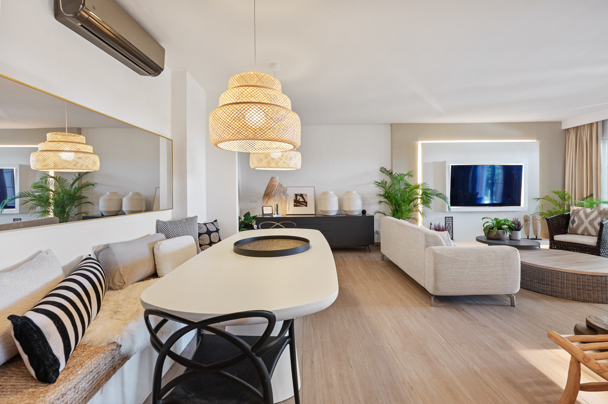 3 Bedroom Apartment in Marbella - Photo 7