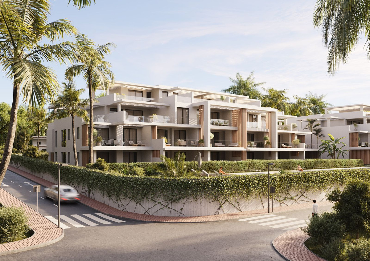 2 Bedroom Apartment in Estepona - Photo 12
