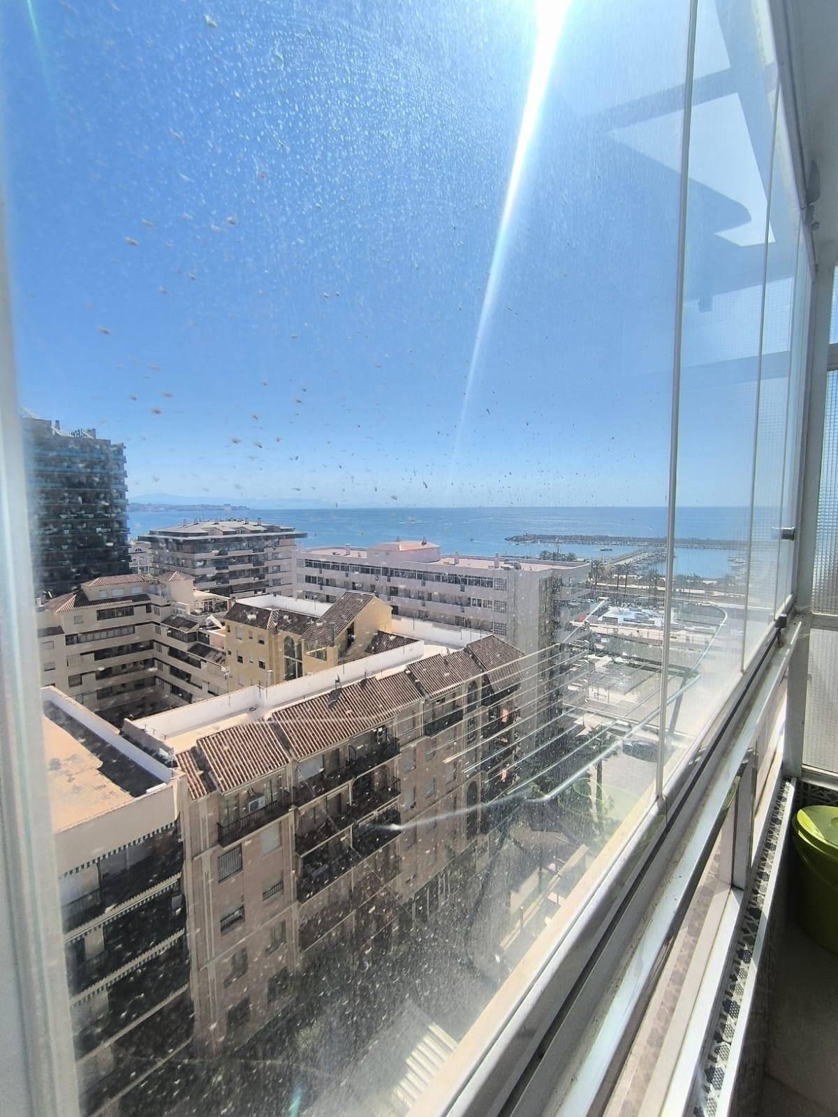 3 Bedroom Penthouse in Fuengirola - Photo 5