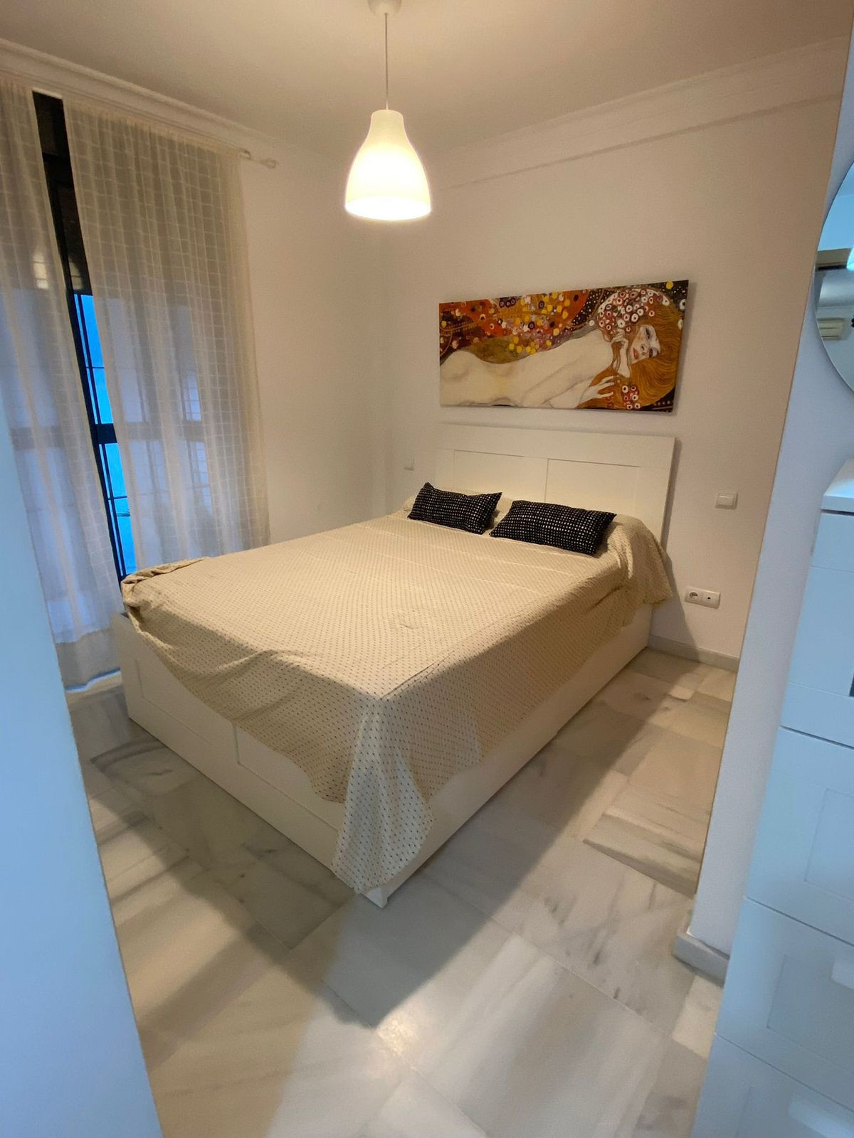 2 Bedroom Apartment in Fuengirola - Photo 7