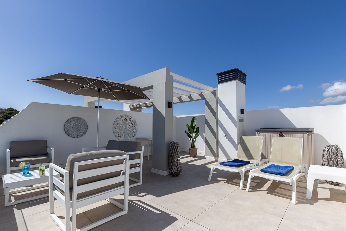 3 Bedroom Penthouse in Mijas - Photo 2