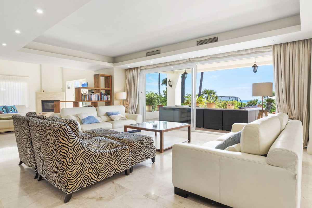 4 Bedroom Villa in Manilva - Photo 7