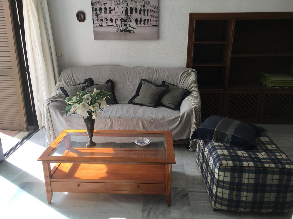 2 Bedroom Apartment in Marbella - Photo 5