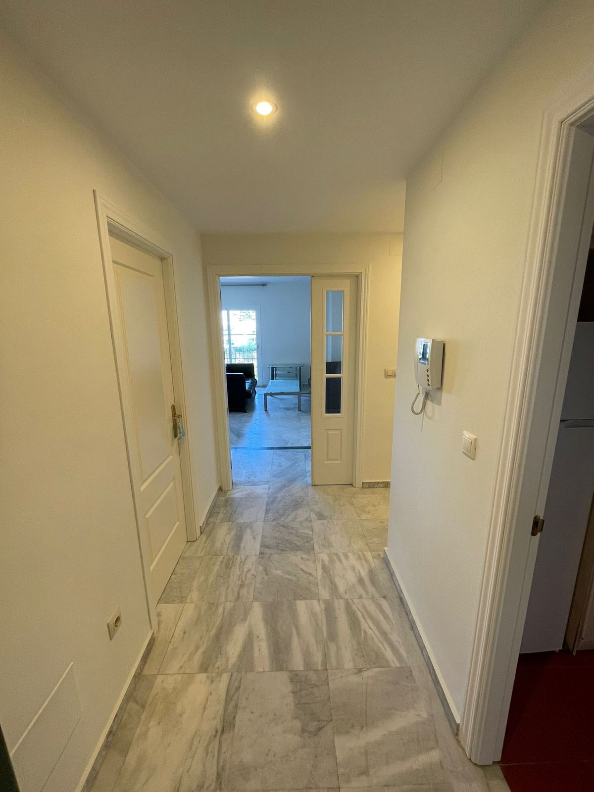 2 Bedroom Apartment in Mijas - Photo 3