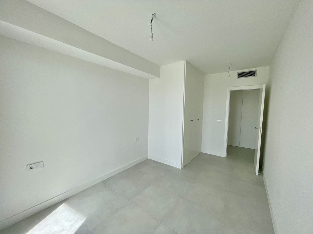2 Bedroom Apartment in Manilva - Foto 20