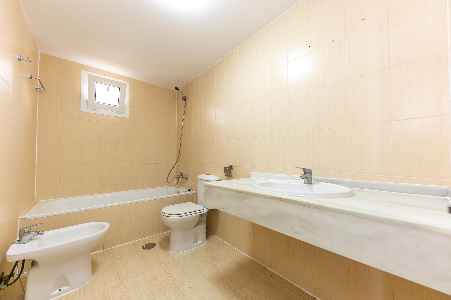 3 Bedroom Apartment in Benalmádena - Photo 14
