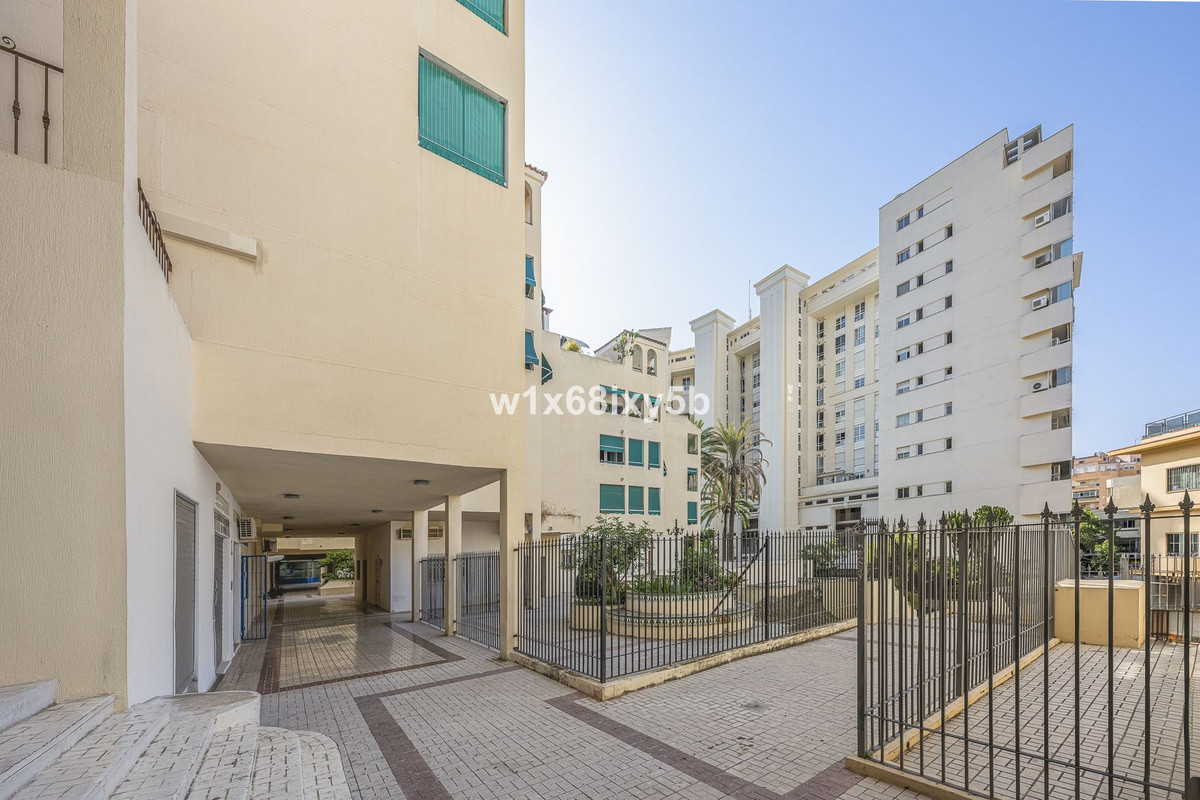 Local commercial à Malaga, Espagne – Photo 13