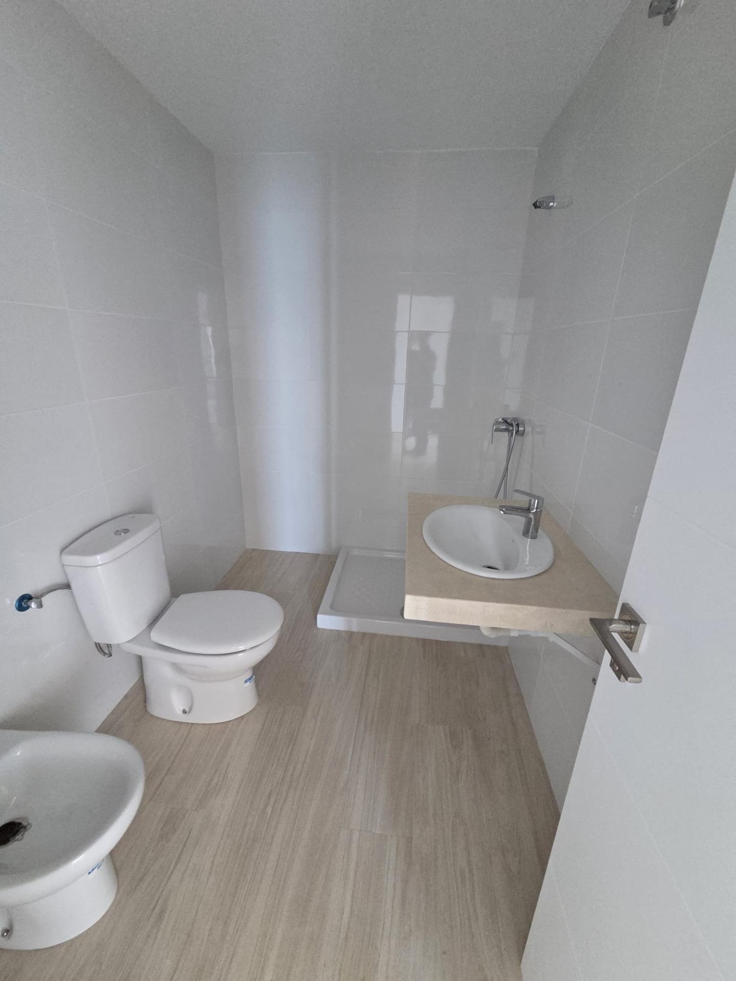 2 Bedroom Apartment in Fuengirola - Photo 6