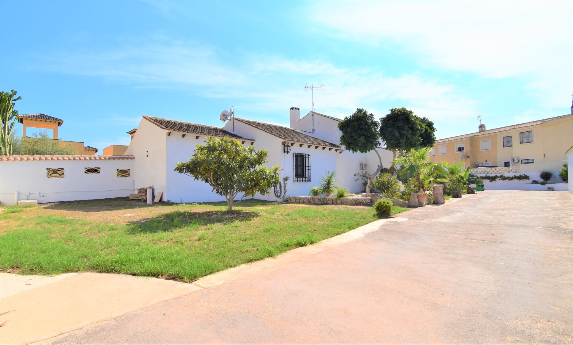 Moradia com 4 quartos com piscina em Alicante, Espanha – Foto 30