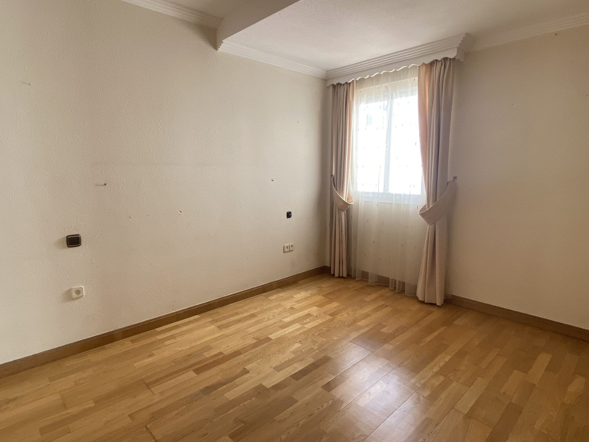 3 Bedroom Apartment in Benahavís - Foto 23