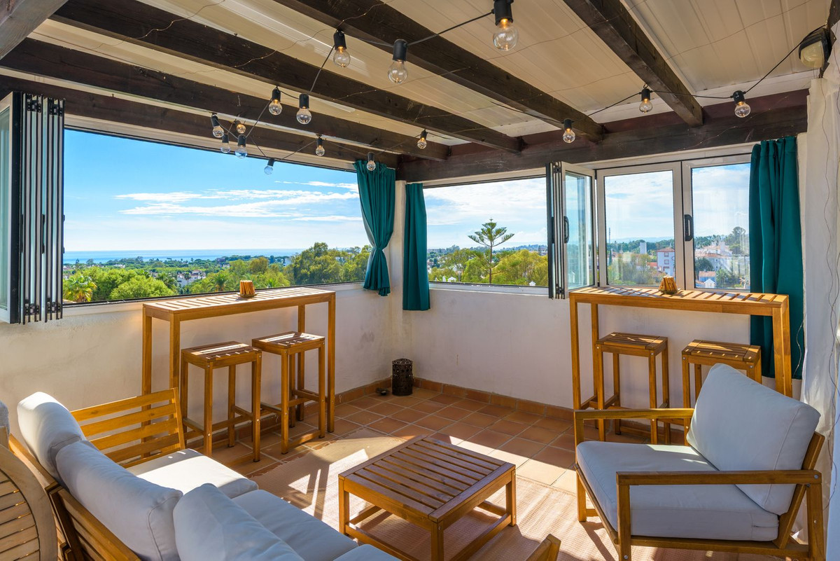 2 Bedroom Penthouse in Estepona