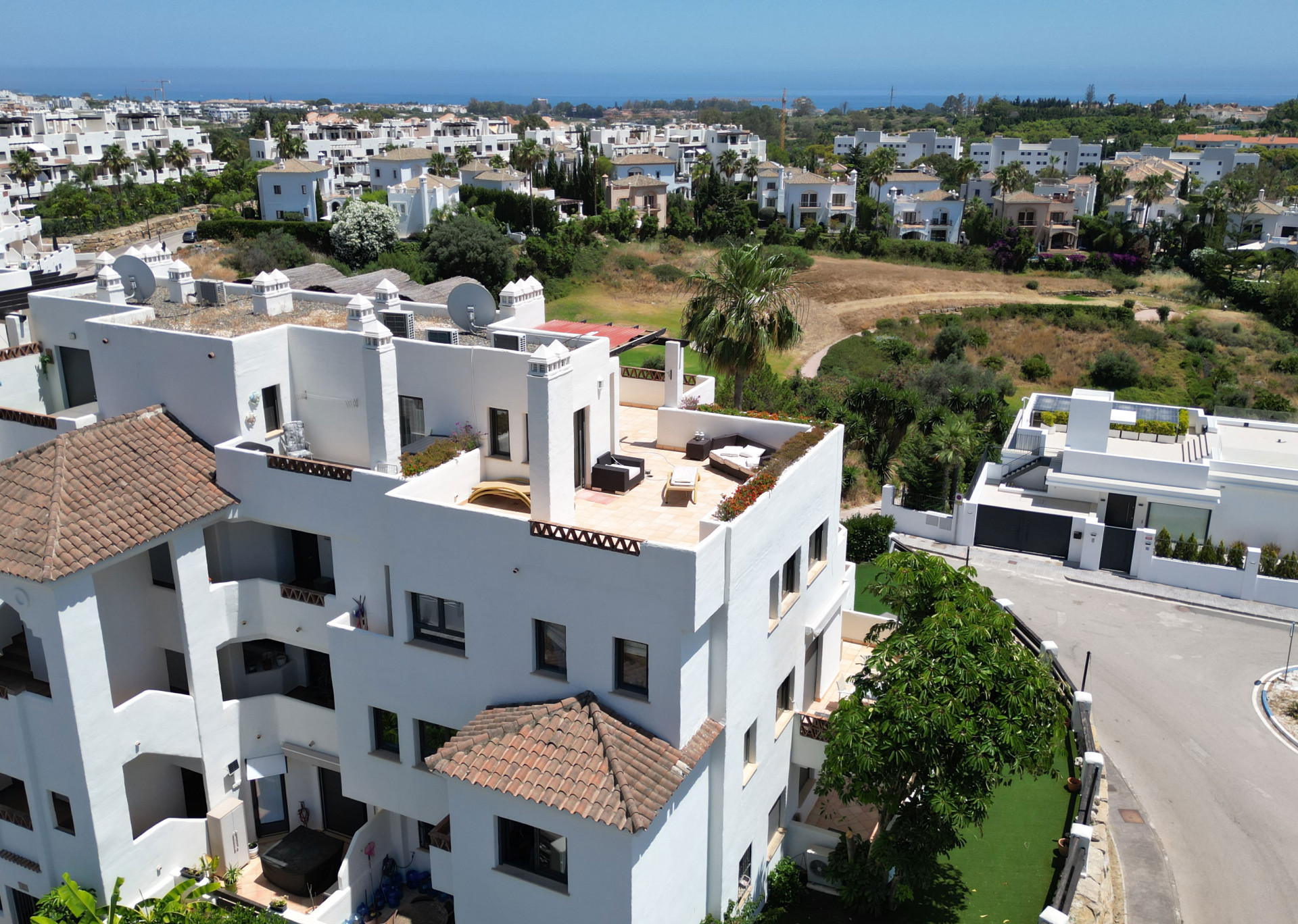 2 Bedroom Penthouse in Estepona - Foto 3