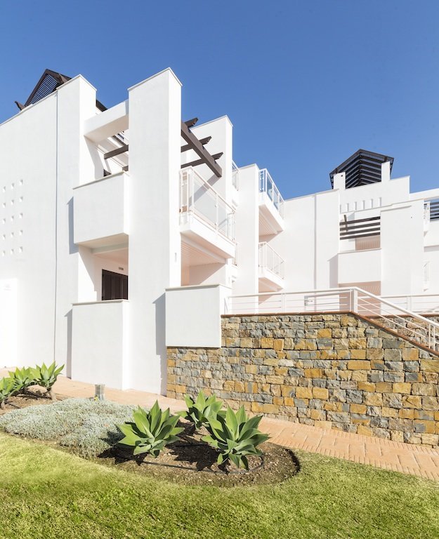 2 Bedroom Apartment in Casares - Photo 3