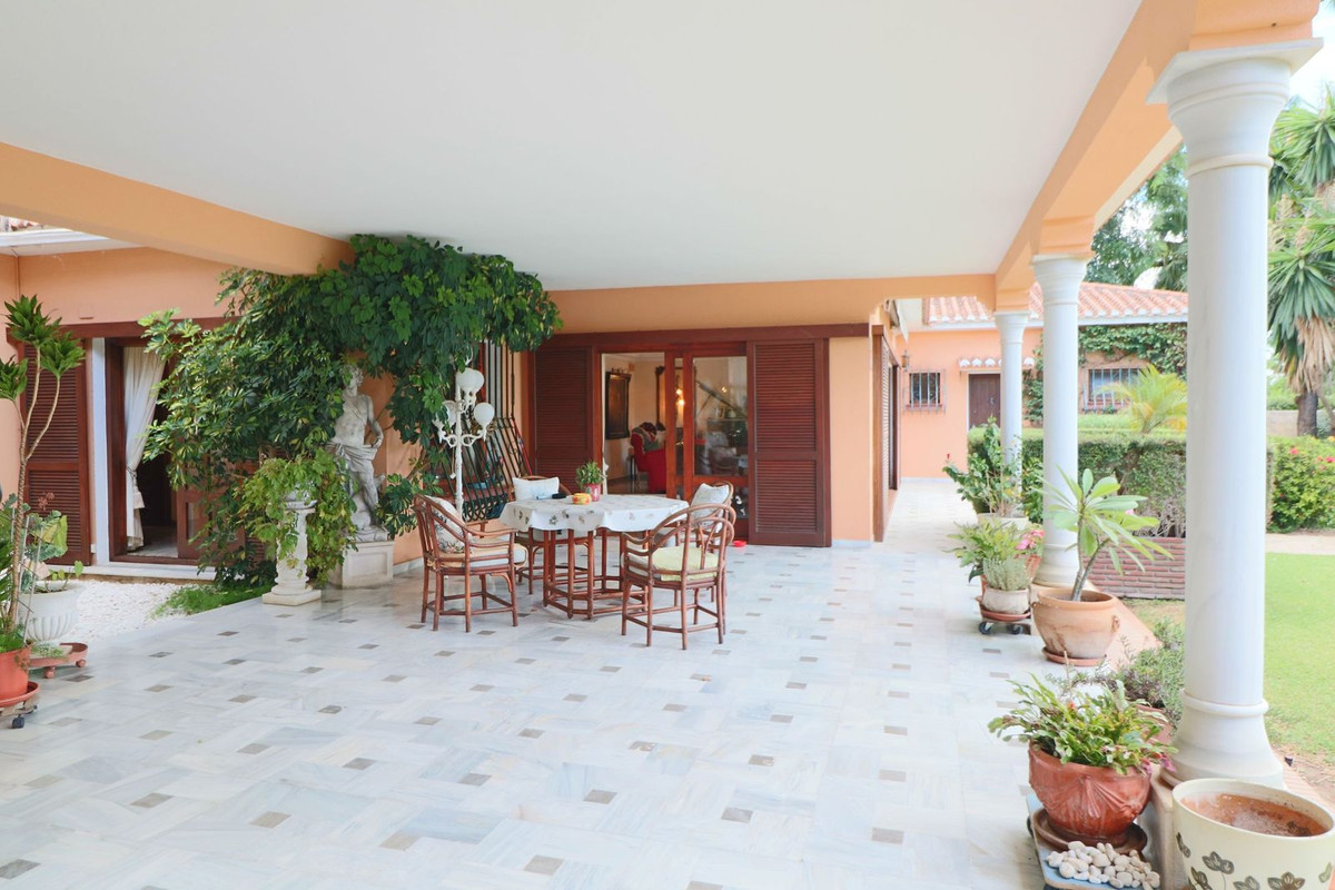6 Bedroom Villa in Estepona - Foto 10