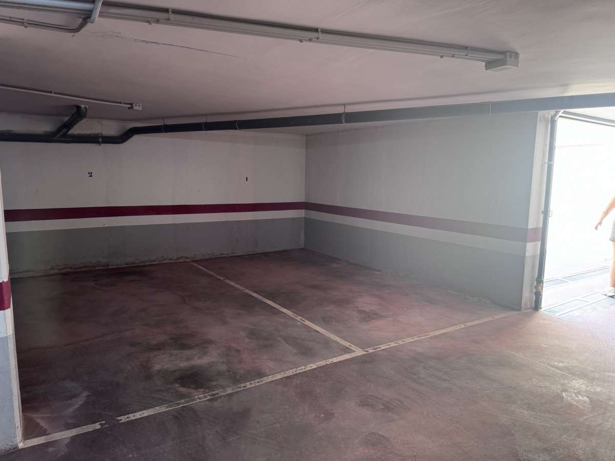 Garage with pool in Murcia, Spain – Photo 2