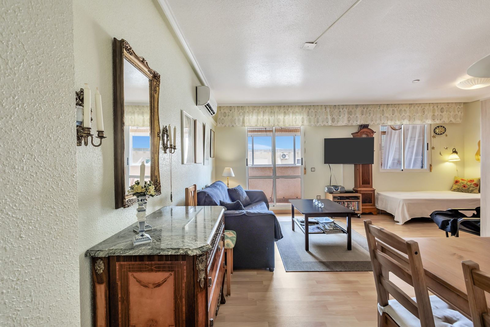 Apartamento com 1 quarto com piscina em Alicante, Espanha – Foto 3