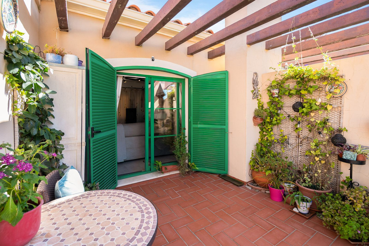 3 Bedroom Penthouse in Casares - Photo 10
