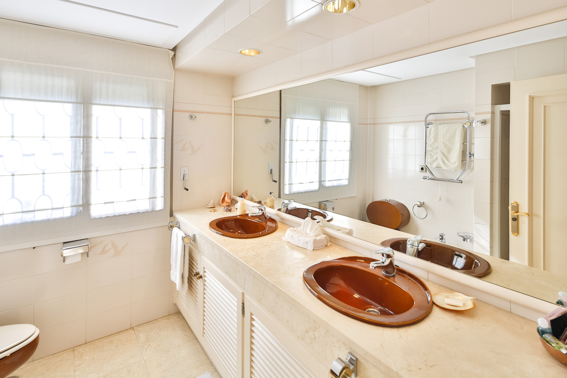 6 Bedroom Villa in Marbella - Photo 27