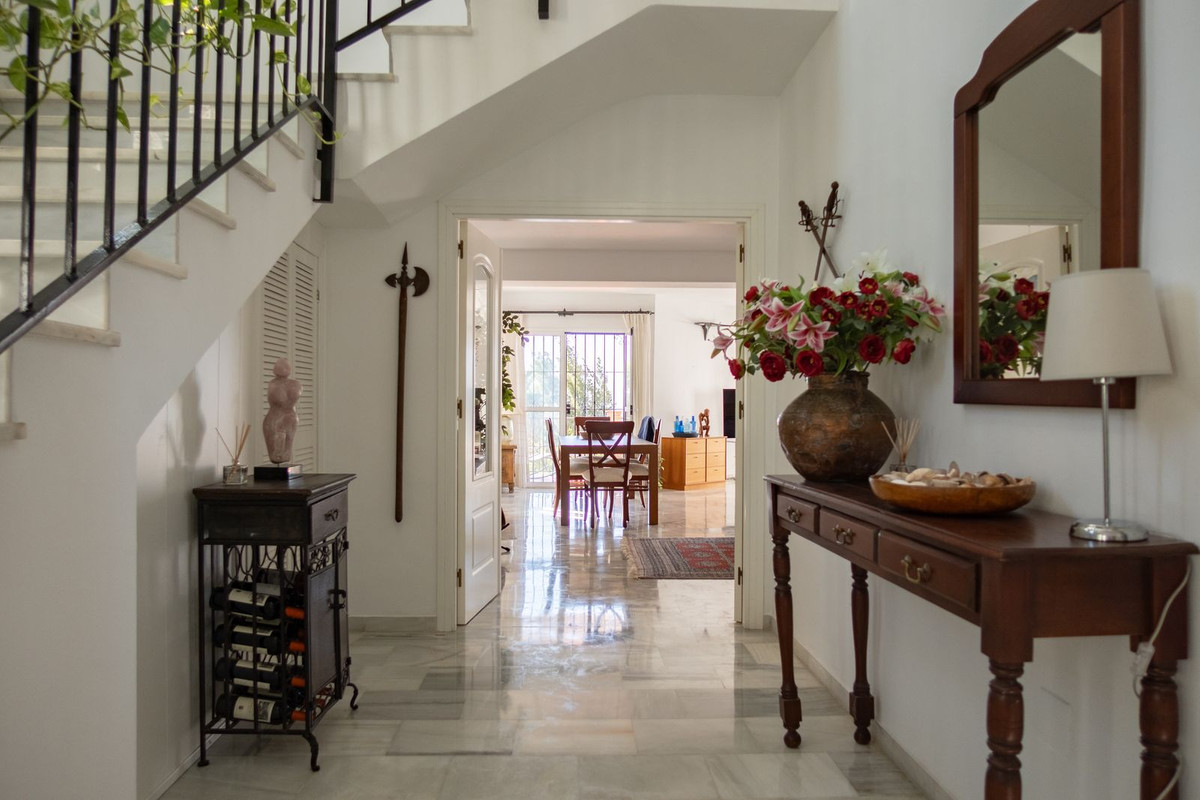 3 Bedroom Villa in Estepona - Photo 4