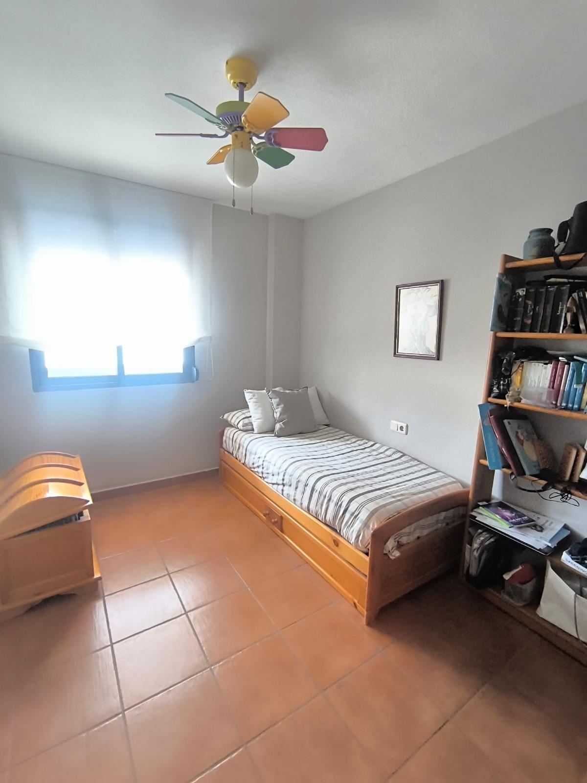 3 Bedroom Apartment in Fuengirola - Photo 10