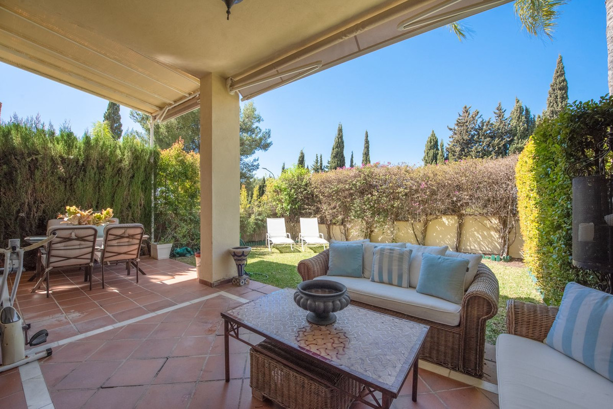 4 Bedroom Townhouse in Marbella - Photo 30