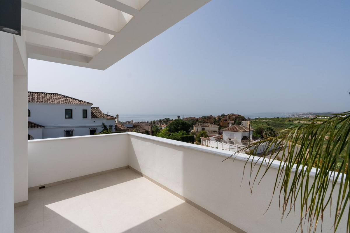 3 Bedroom Villa in Estepona - Photo 23