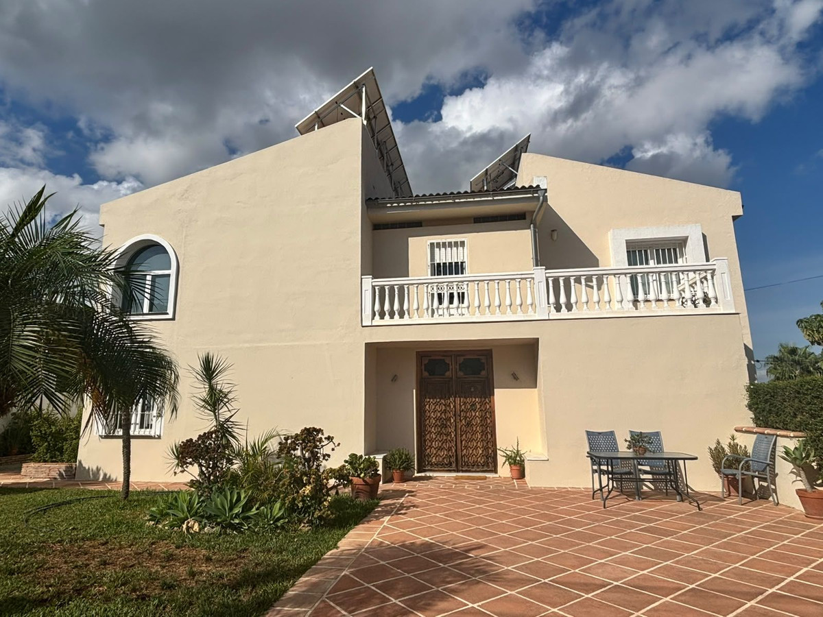 6 Bedroom Villa in Alhaurín de la Torre