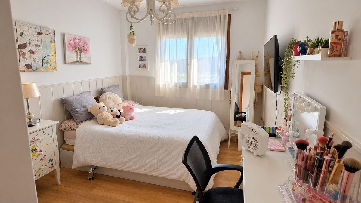 6 Bedroom Villa in Alhaurín de la Torre - Photo 12