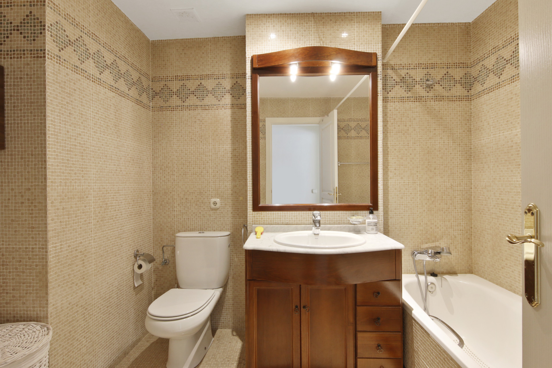 3 Bedroom Apartment in Estepona - Photo 15