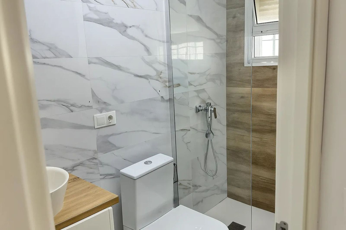 3 Bedroom Apartment in Benalmádena - Photo 13
