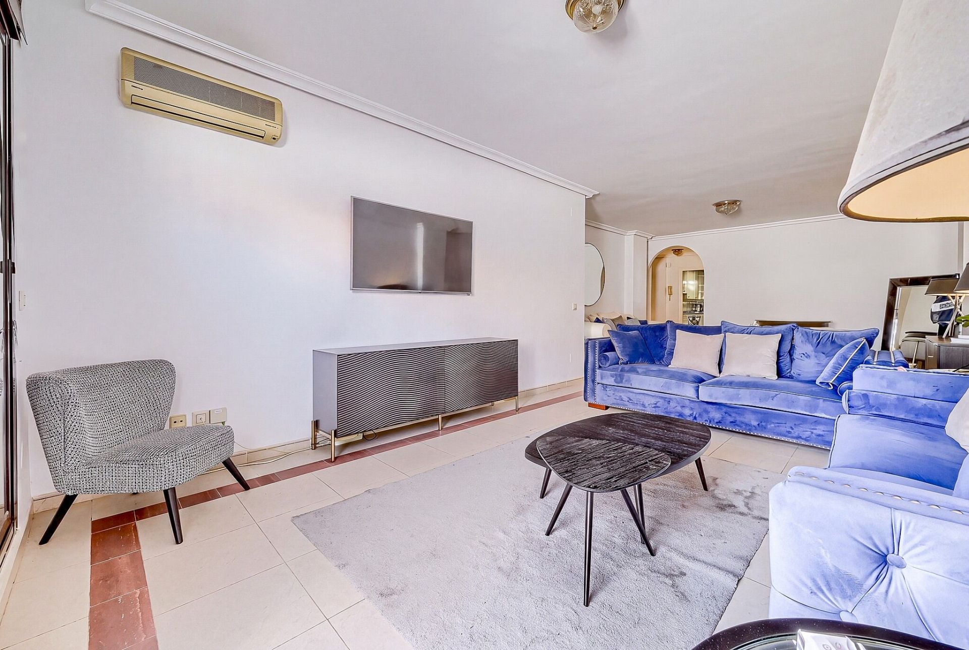 2 Bedroom Apartment in Marbella - Photo 7