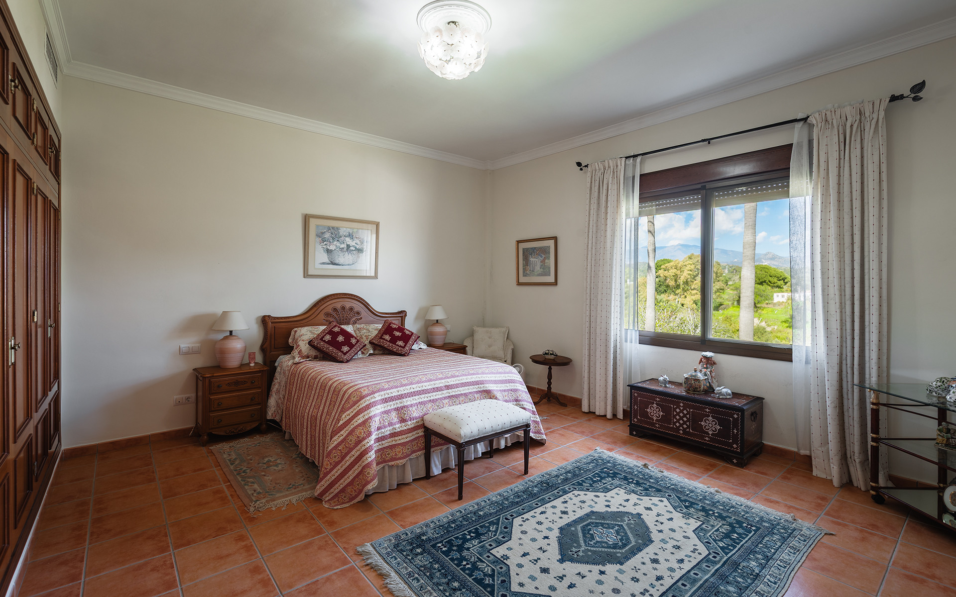4 Bedroom Country house in Estepona - Photo 16