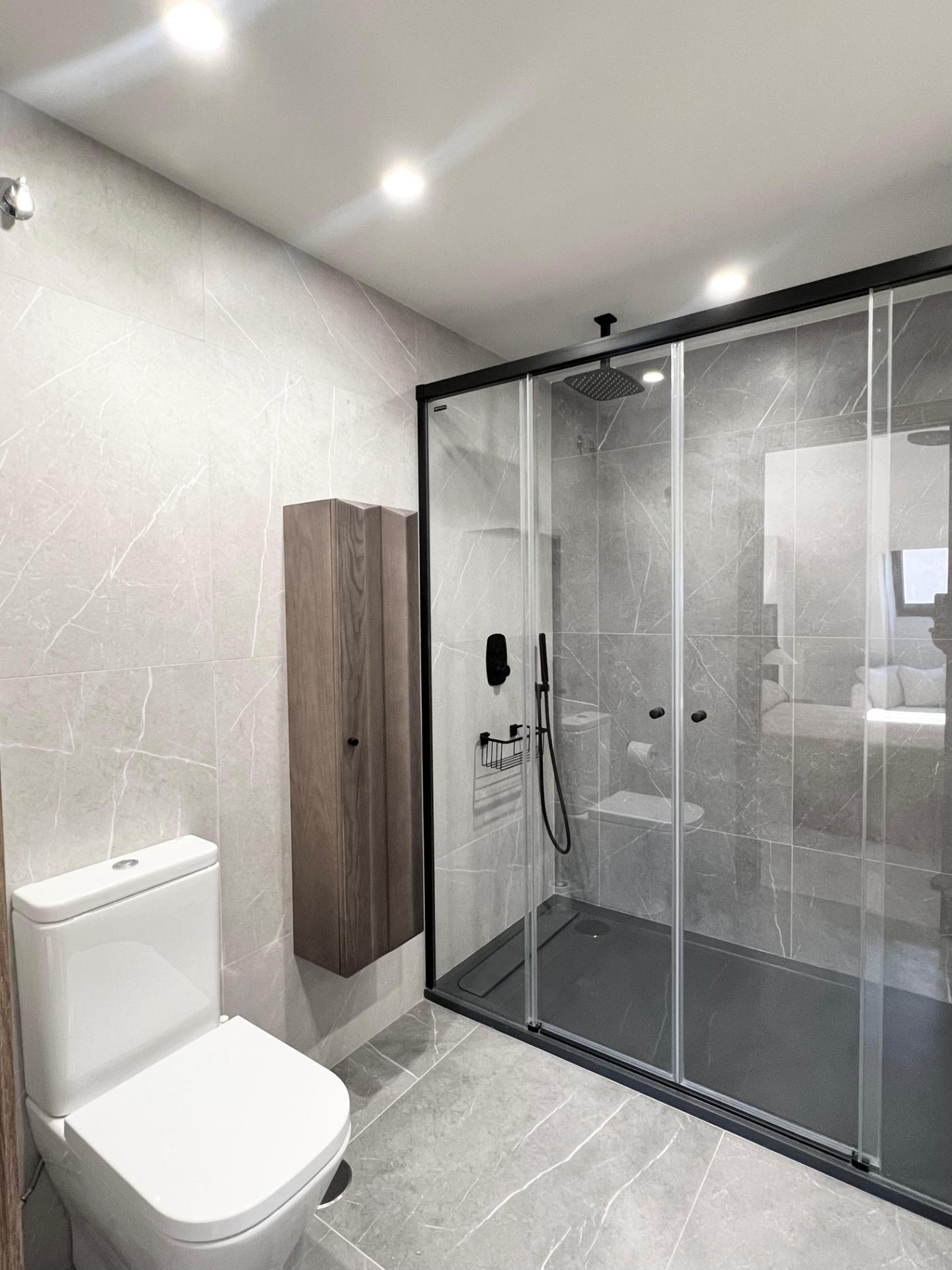 4 Bedroom Penthouse in Fuengirola - Photo 30
