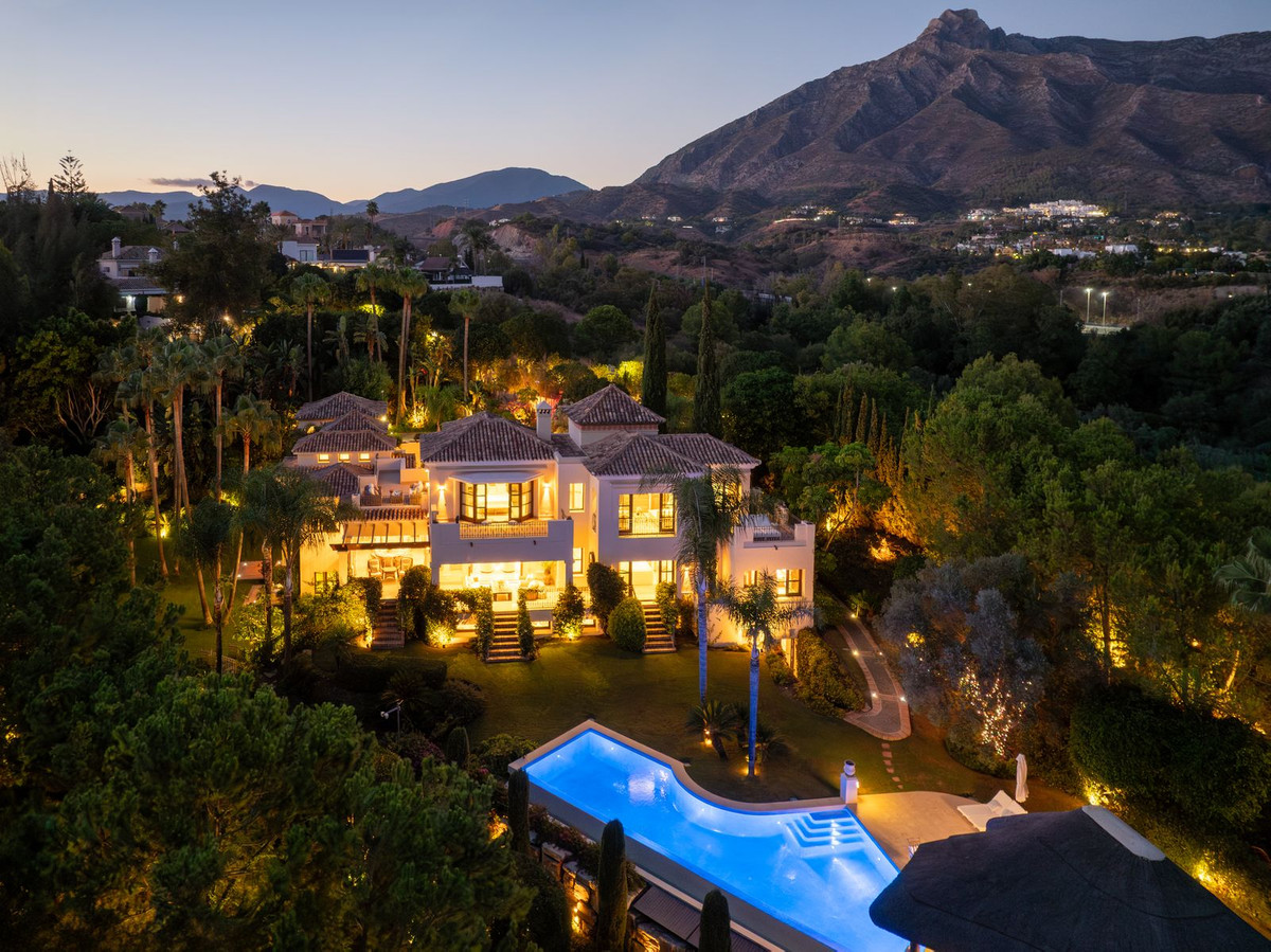 6 Bedroom Villa in Marbella - Photo 42