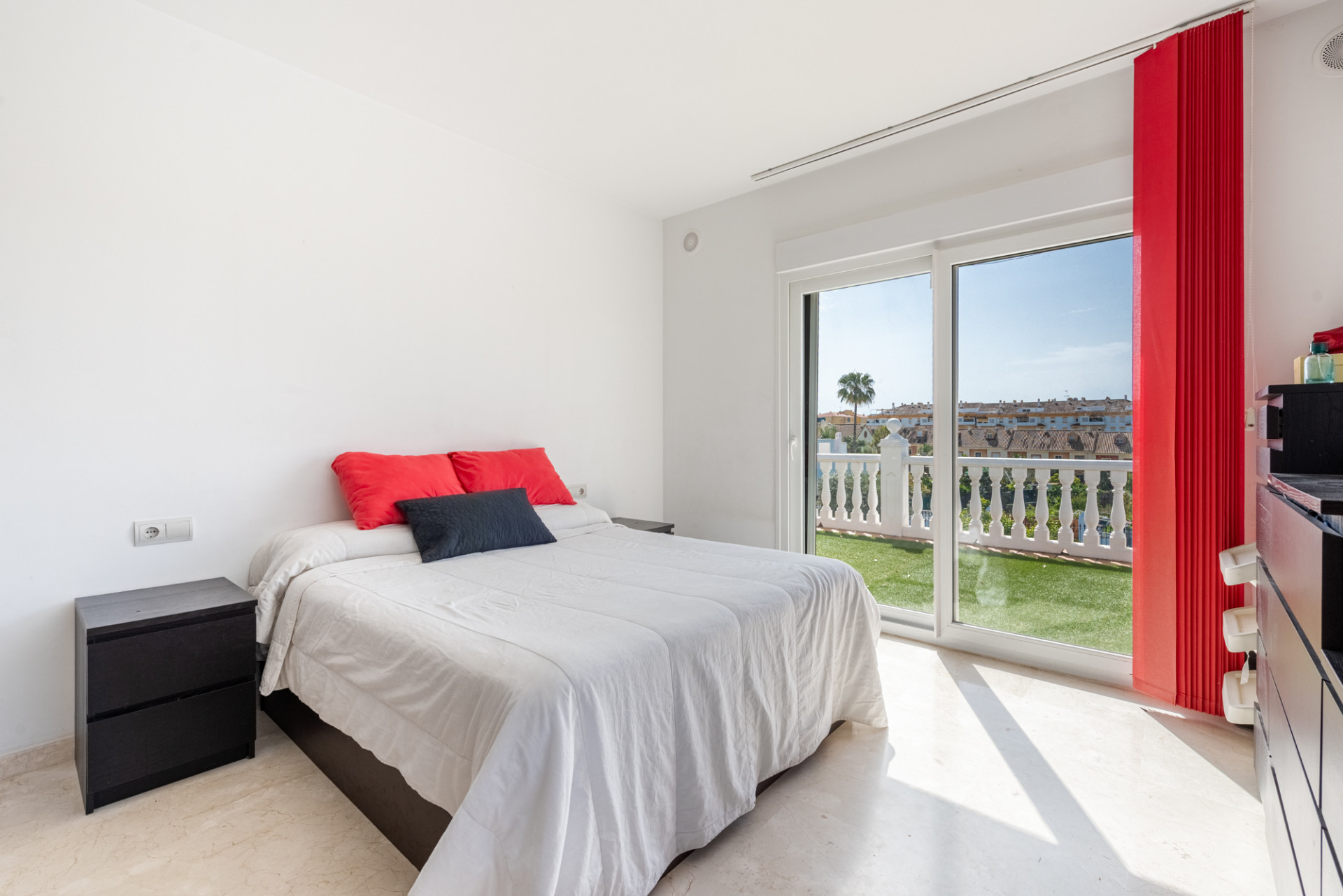 6 Bedroom Villa in San Pedro de Alcántara - Photo 21
