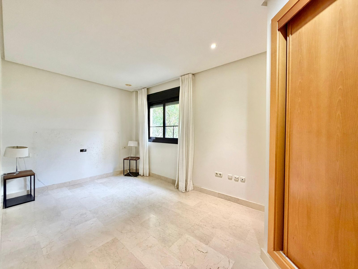 4 Bedroom Apartment in Marbella - Foto 48