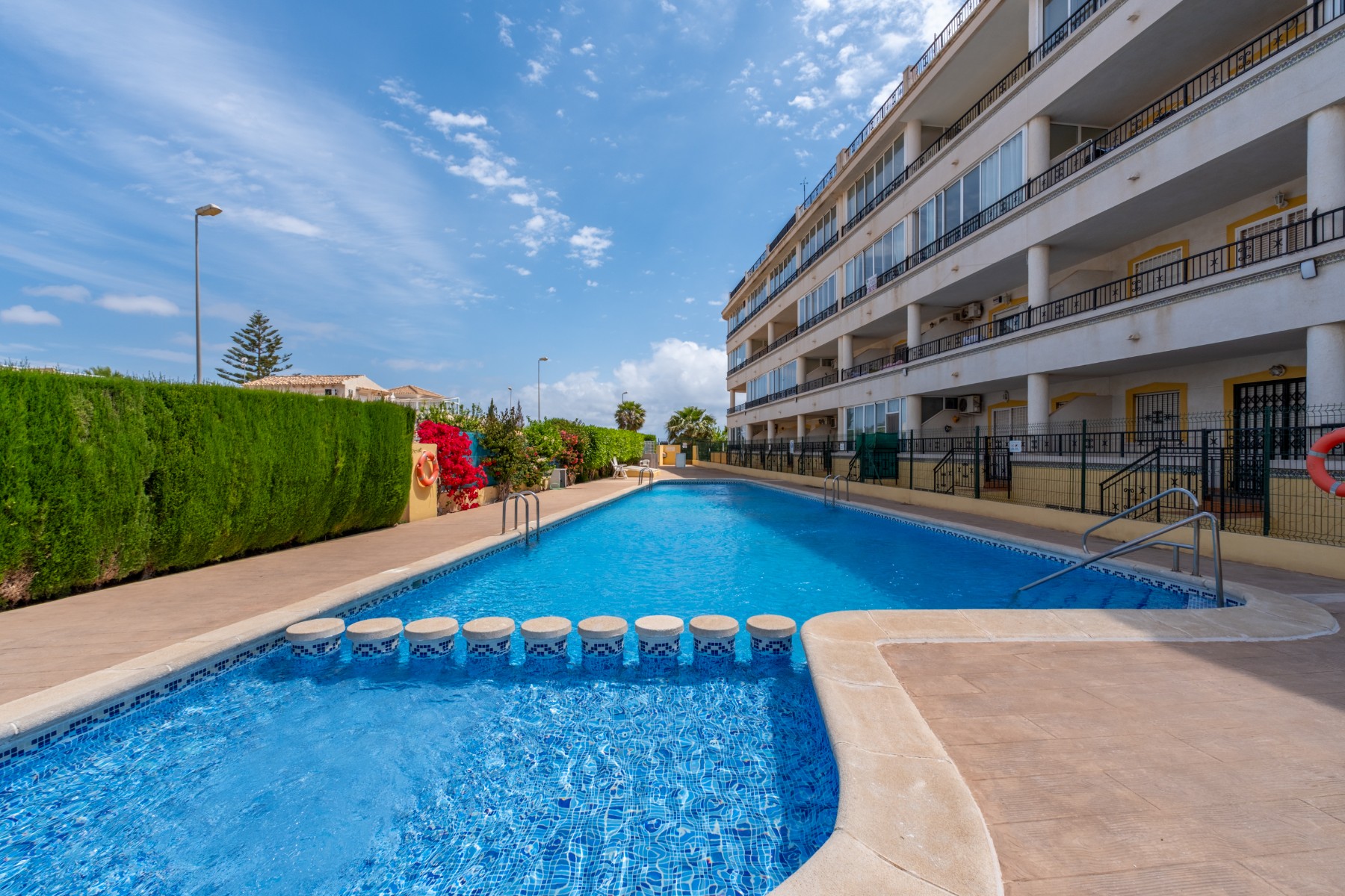 Apartamento com 2 quartos com piscina em Alicante, Espanha – Foto 28